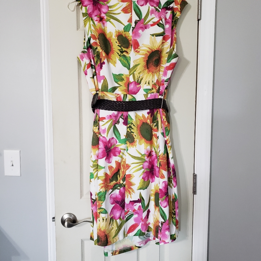 Dress Barn Womans Floral Sleeveless Sheath Pleated Neckline Size 22W - Picture 2 of 4